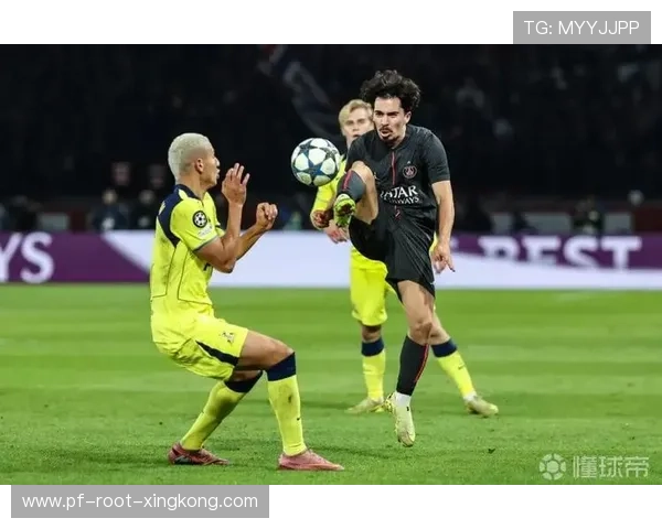 巴黎多名主力形成连续冲击，对方防线不断告急——一场关于协同、科技与极致执行的现代解读